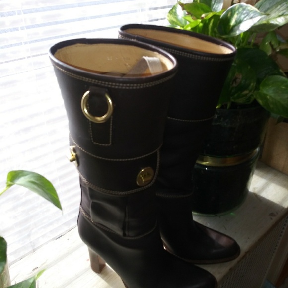 COACH CHOCOLATE BROWN RORY LEATHER BOOT W/TURNKEY - Picture 2 of 7